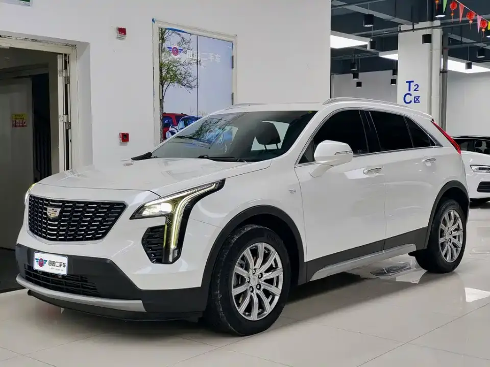 Cadillac XT4 28T FWD Luxury 2022