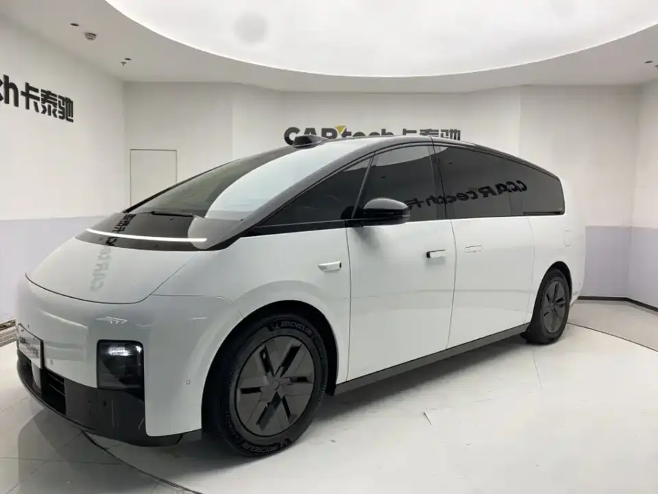 Li Auto MEGA Ultra 2024