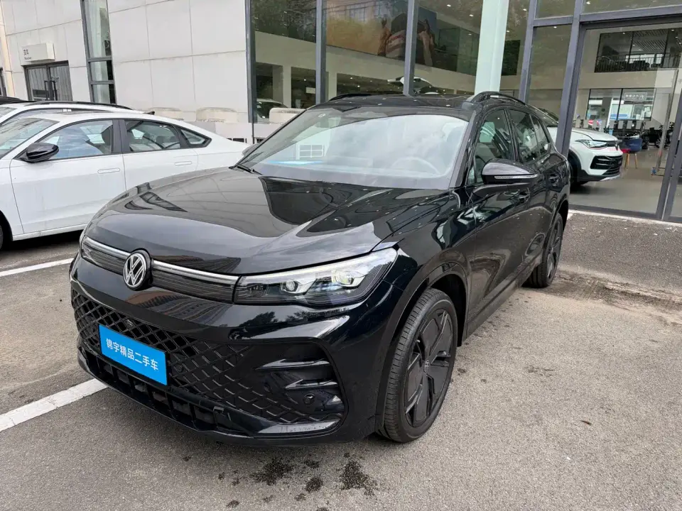 Volkswagen Tiguan L PRO 380TSI 4WD R-Line Premium Edition 2024