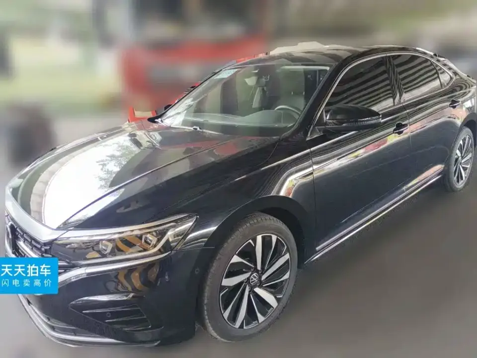Volkswagen Passat Facelift 330TSI Luxury Edition 2023