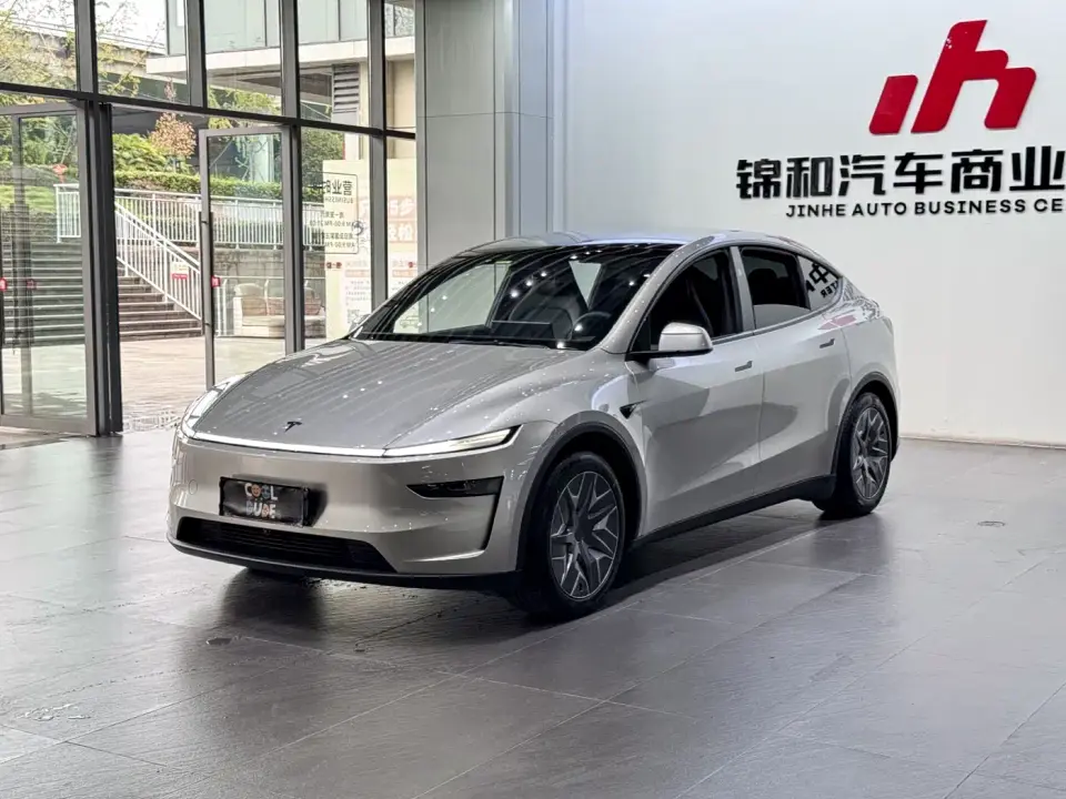 Tesla Model Y L Facelift Long Range AWD 2026