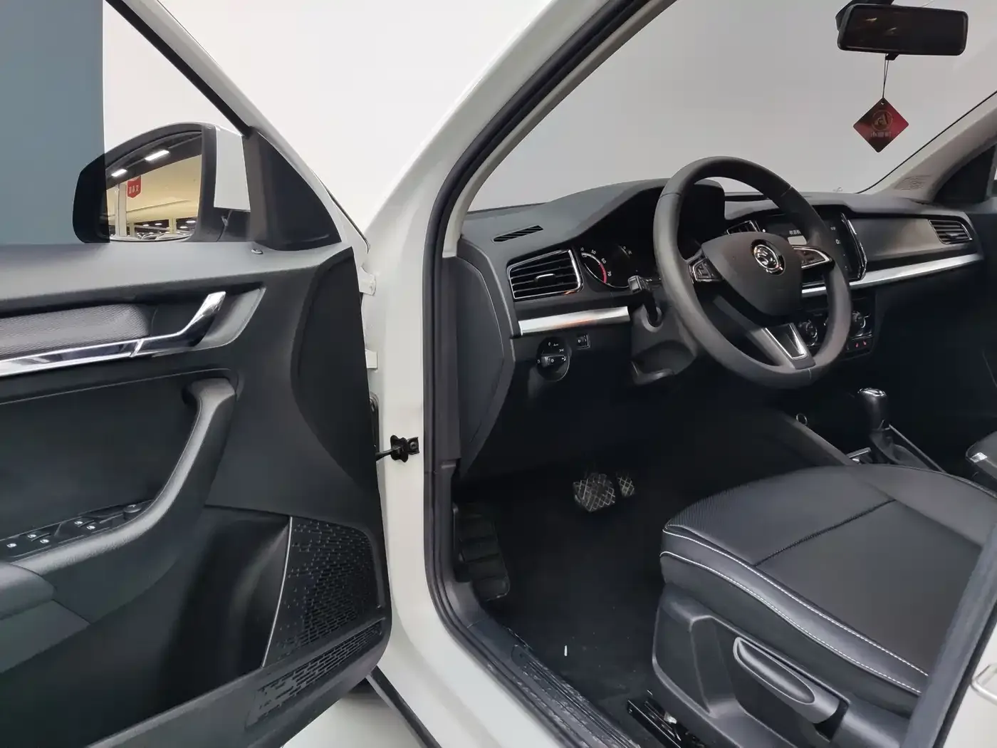 Skoda Kamiq 1.5L Auto Comfort Edition 2023 — фото 6