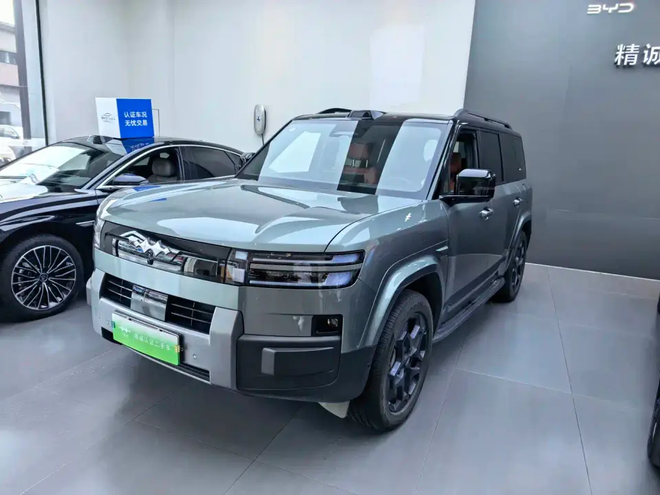 Fangchengbao Titanium 7 AWD Base Model 2025