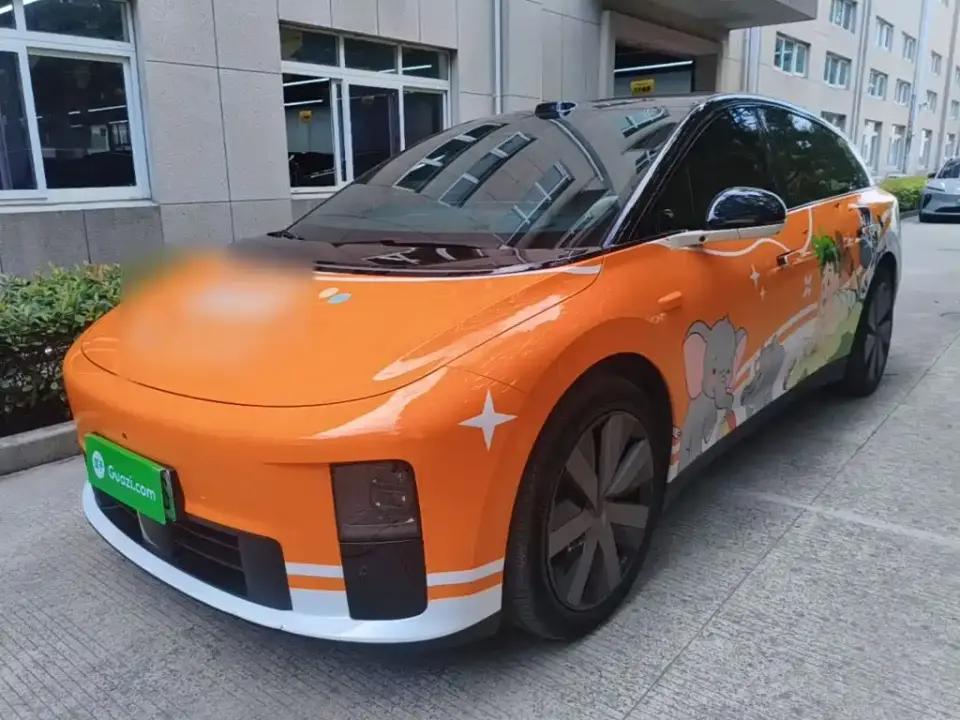 Li Auto i6 4WD Base Model 2025
