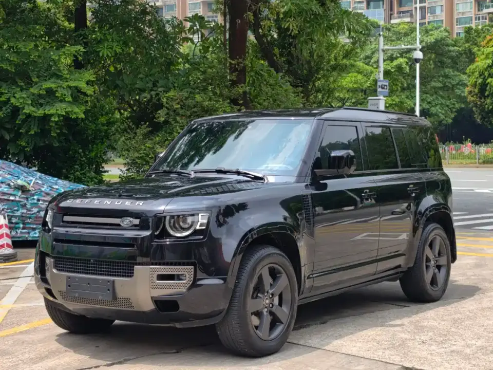 Land Rover Defender 110 3.0T P400 -Dynamic HSE 2025