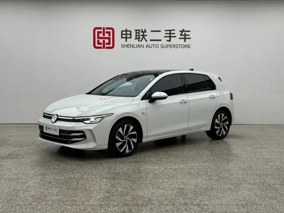 Volkswagen Golf 300TSI Pro 2026