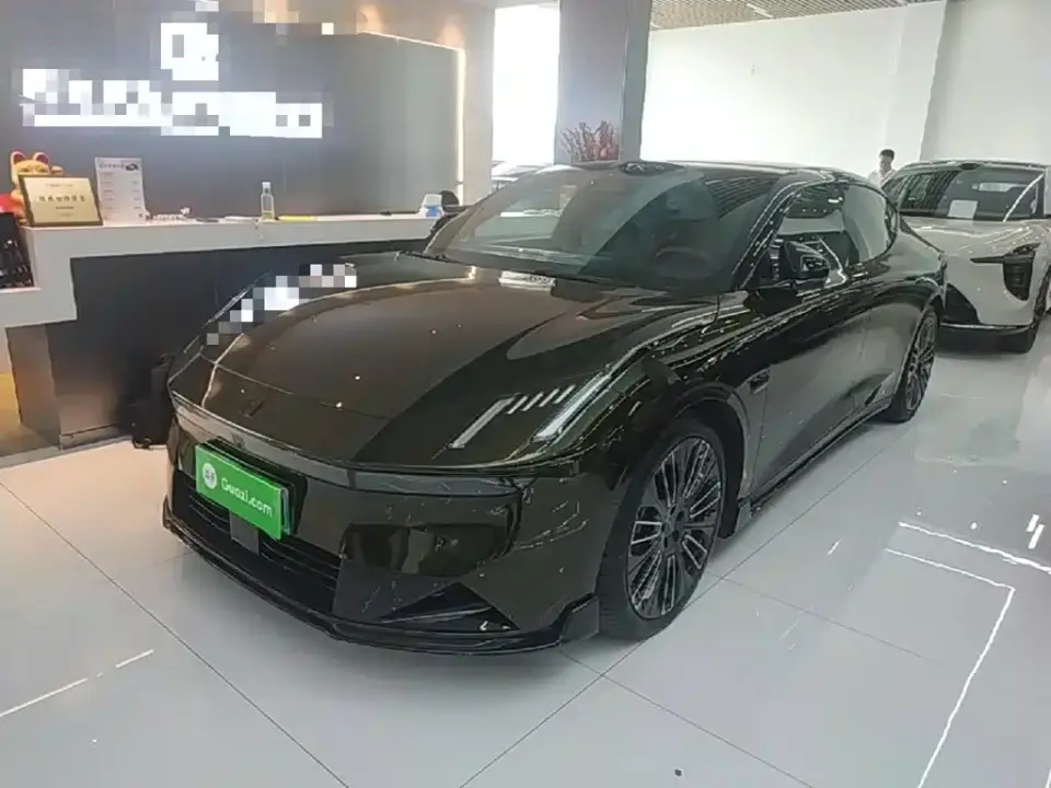 Lynk & Co 10 EM-P 240 AWD Ultra Sport Edition 2025