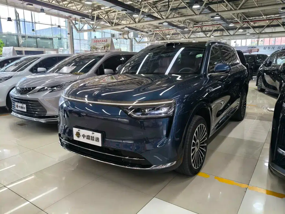 AITO Wenjie AITO M8 Model Extended Range Ultra Edition 53.4kWh 5-Seater 2025