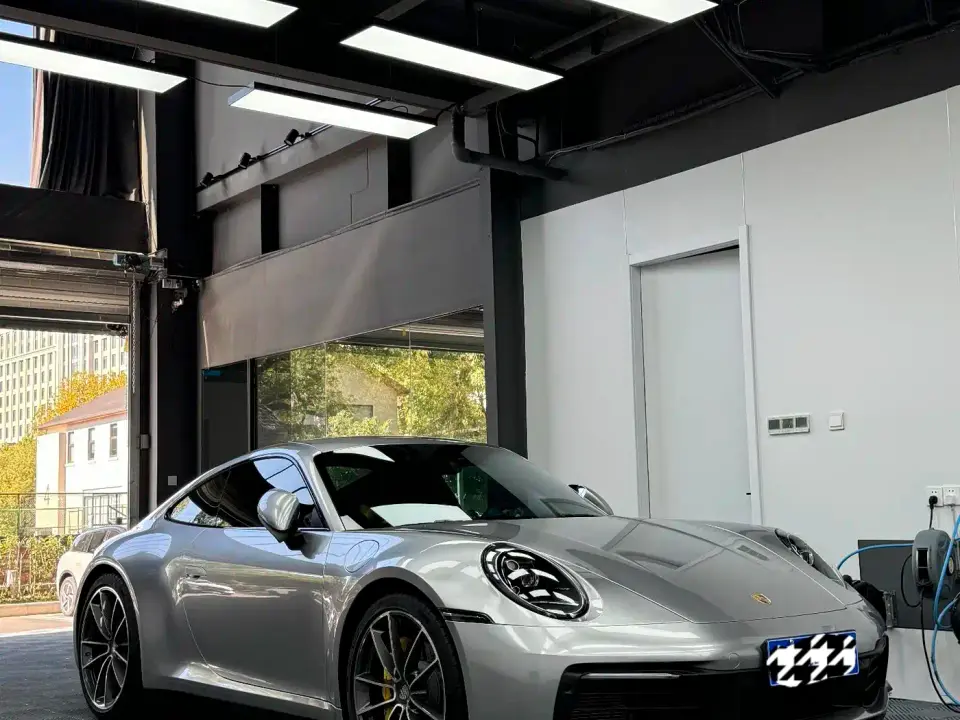 Porsche 911 Carrera 3.0T 2021