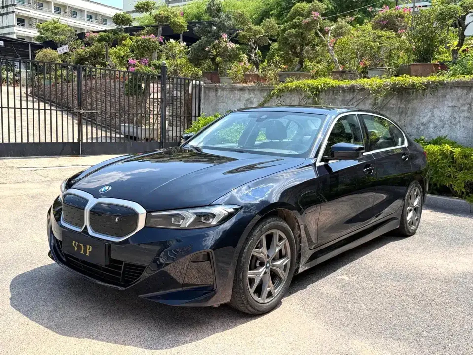 BMW i3 eDrive 35 L 2022