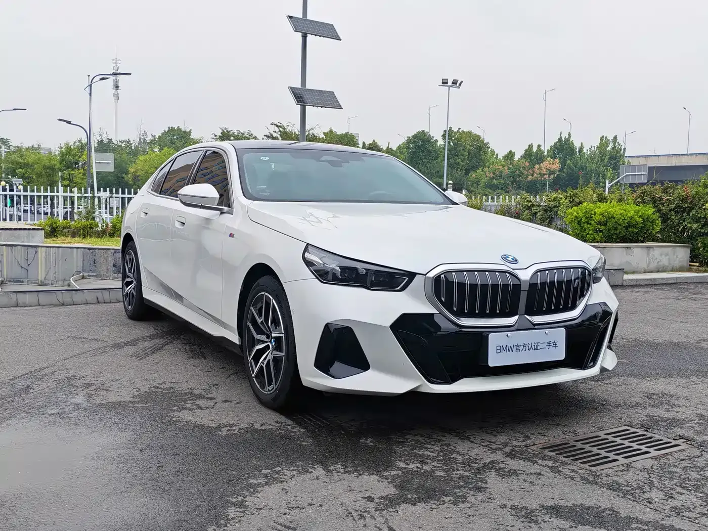 BMW i5 eDrive 35L M Sport Package 2026 — фото 3