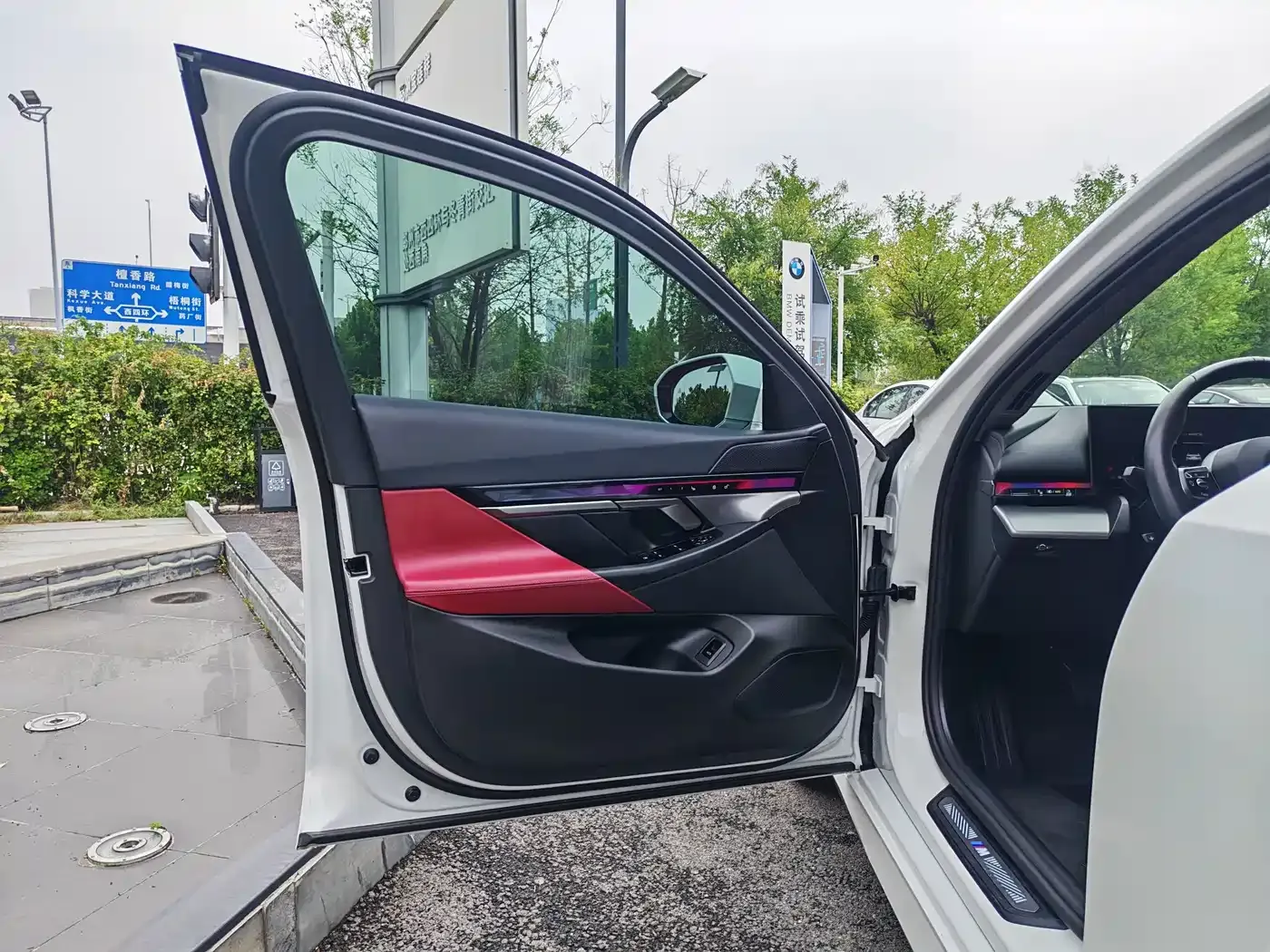 BMW i5 eDrive 35L M Sport Package 2026 — фото 10