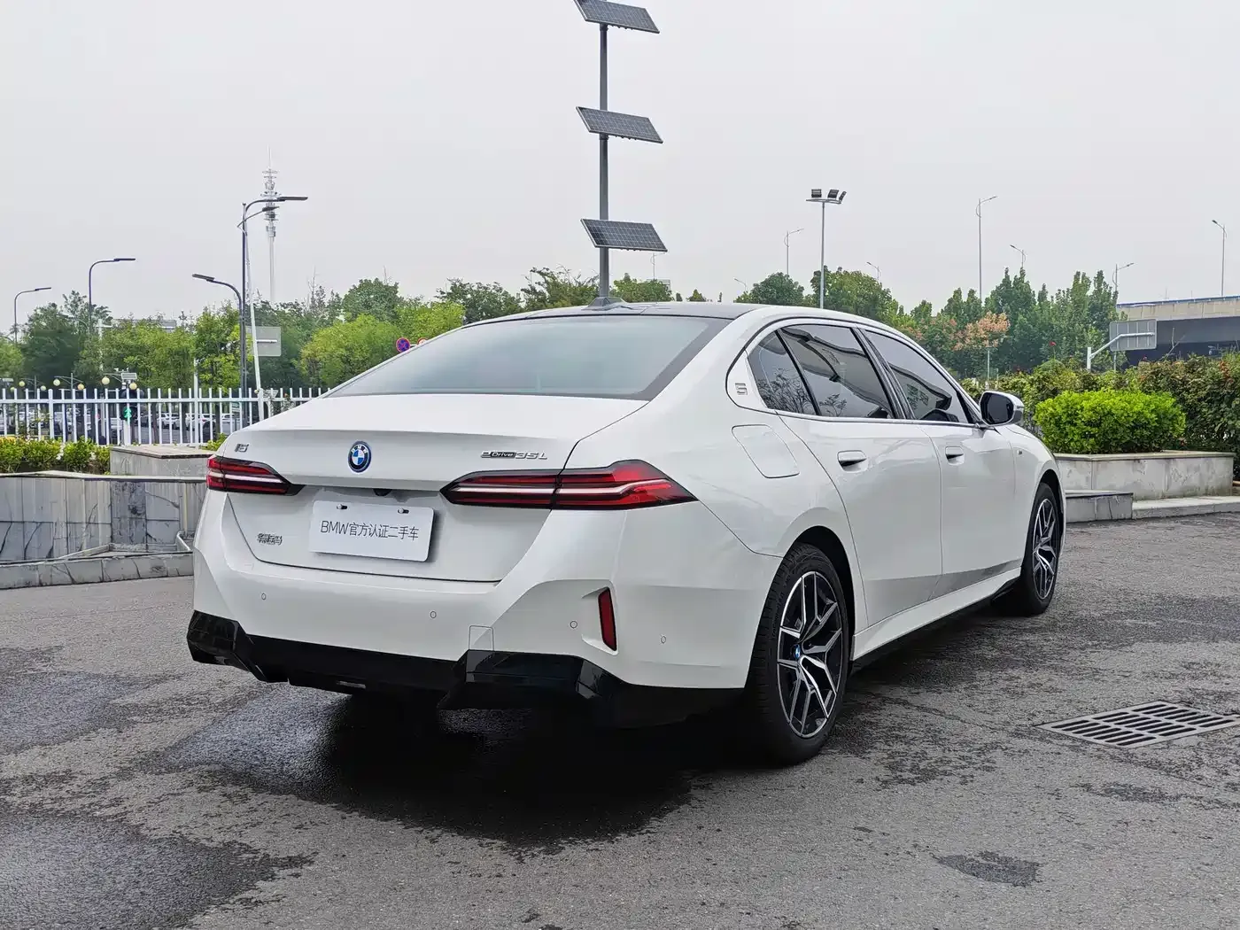 BMW i5 eDrive 35L M Sport Package 2026 — фото 5