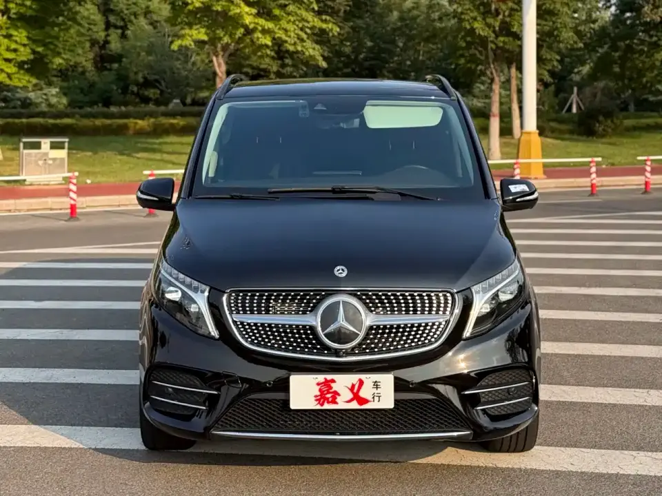 Mercedes-Benz V-Class V 260 L Long Wheelbase Luxury Edition 2023