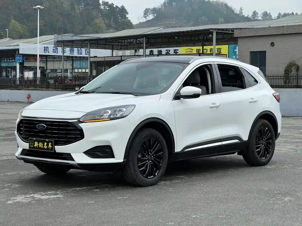 Ford Escape Model EcoBoost 245 2WD Premium Edition 2023