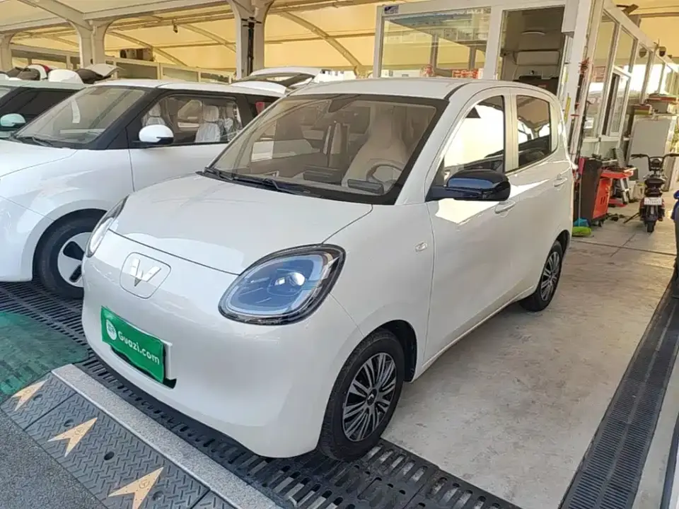 Wuling Motors Hongguang MINIEV 4-Door Advanced 2025