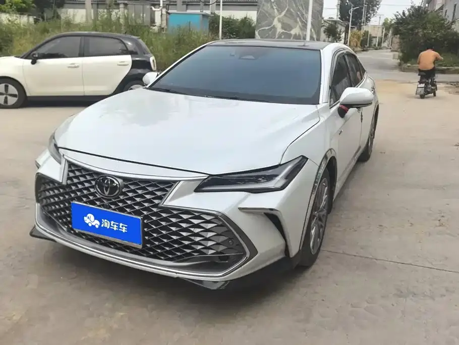 Toyota Avalon Model Hybrid 2.5L XLE Prestige Edition 2025