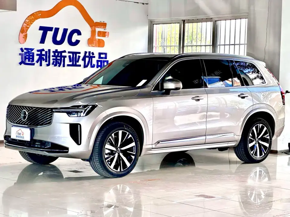 Volvo XC90 Facelift B6 Intelligent Luxury 6-Seater 2026