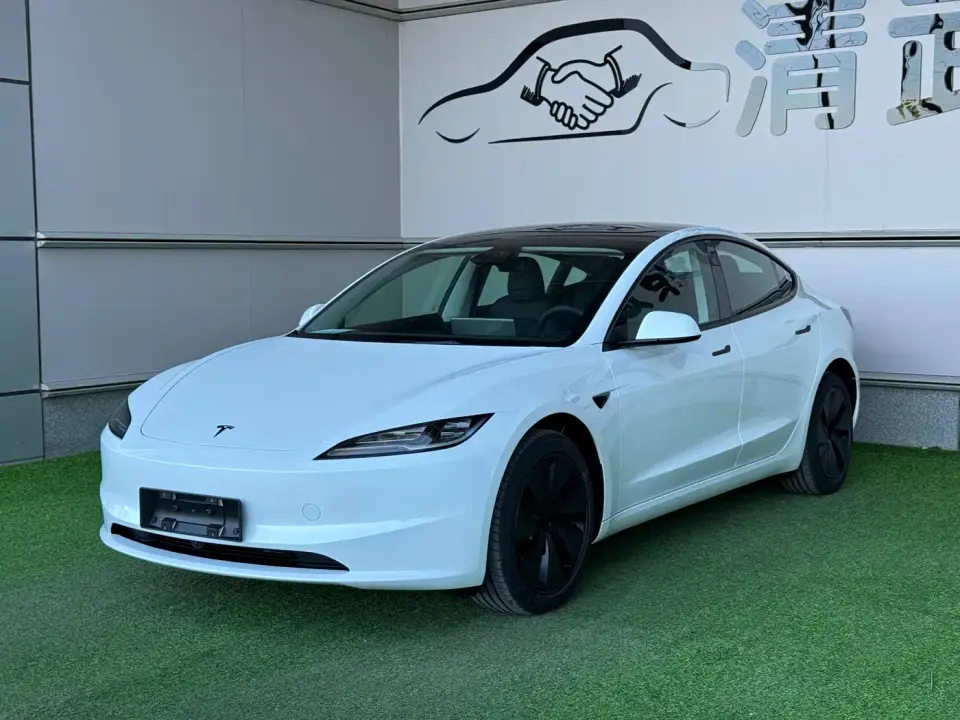 Tesla Model 3 Model Year Facelift Rear-Wheel Drive 2026