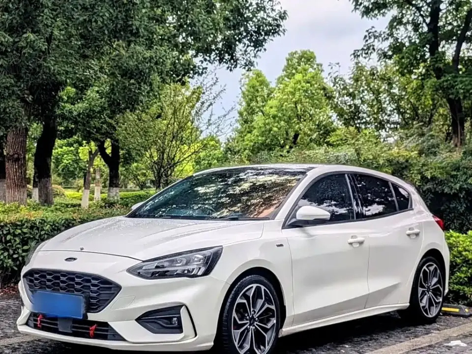 Ford Focus Hatchback EcoBoost 180 Automatic ST Line 2021
