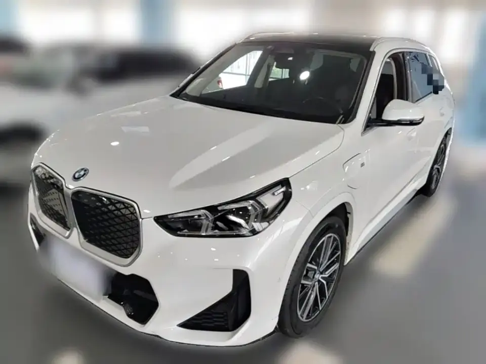 BMW iX1 eDrive25L M Sport Package 2025