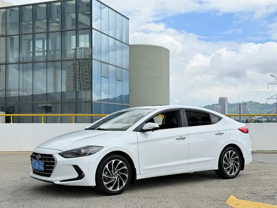 Hyundai Elantra 1.5L CVT Smart Elite 2020