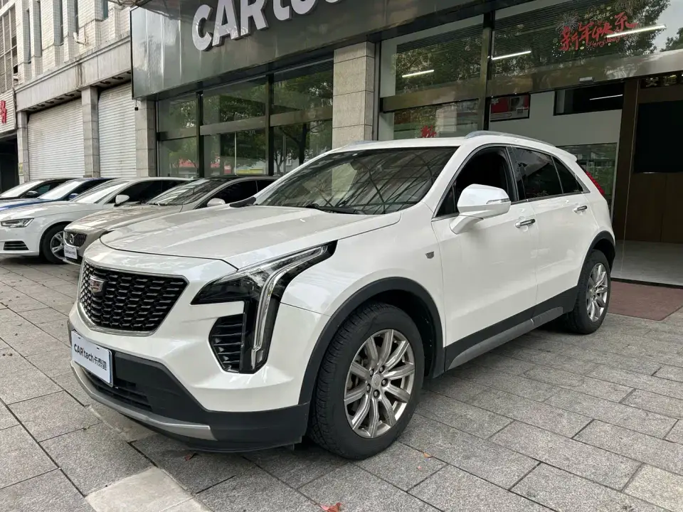 Cadillac XT4 28T FWD Leading Edition 2019