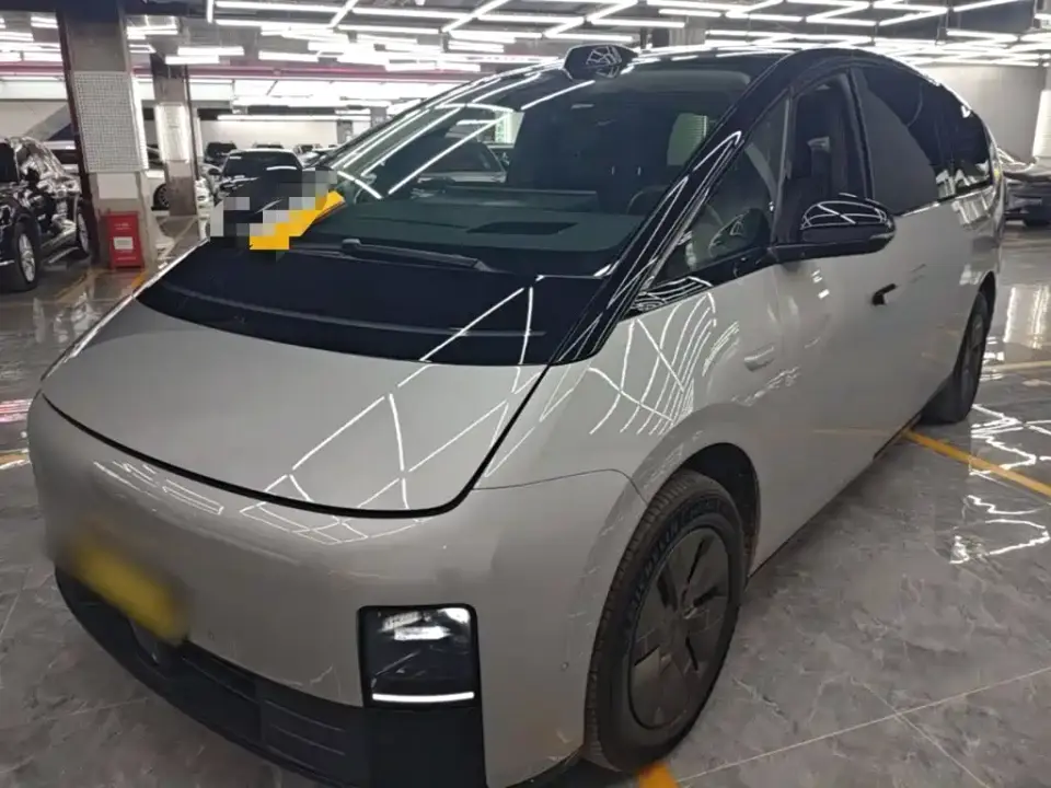 Li Auto MEGA Ultra 2024