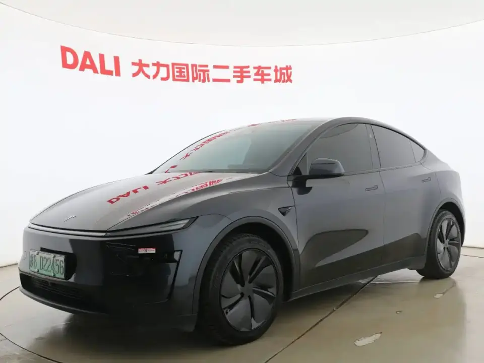 Tesla Model Y Rear-Wheel Drive 2025