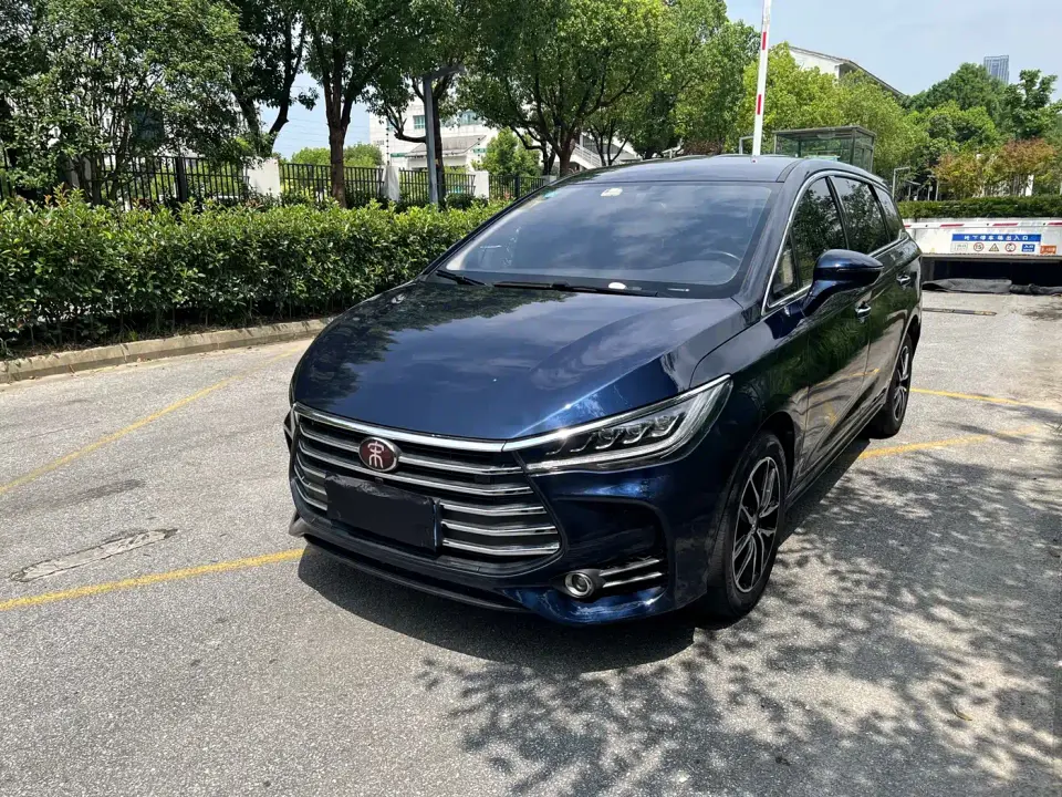 BYD Song MAX 1.5T Auto Smart Connected Luxury 6-Seater 2019