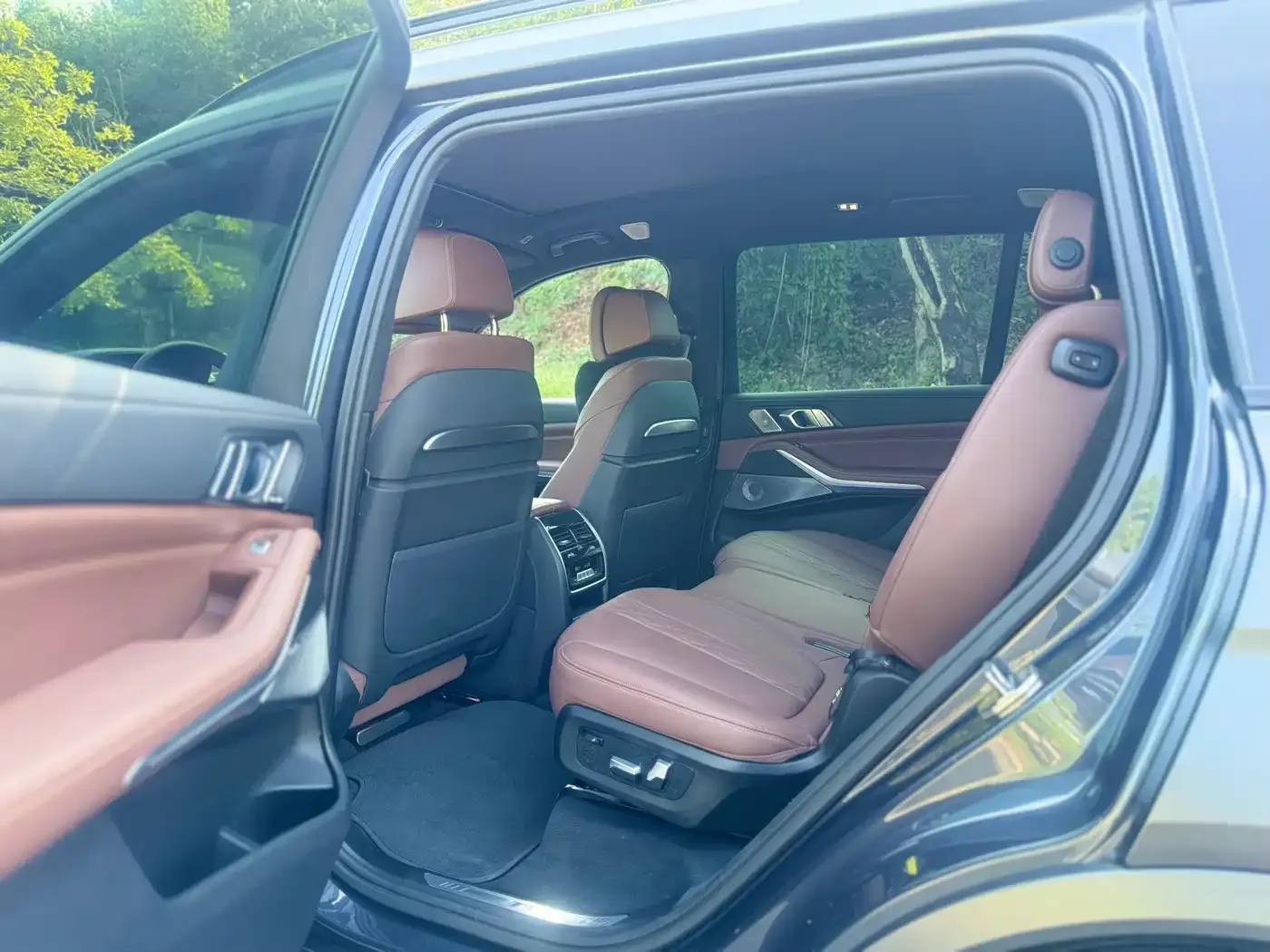BMW X7 xDrive40i Exclusive M Sport Package 2019 — фото 8