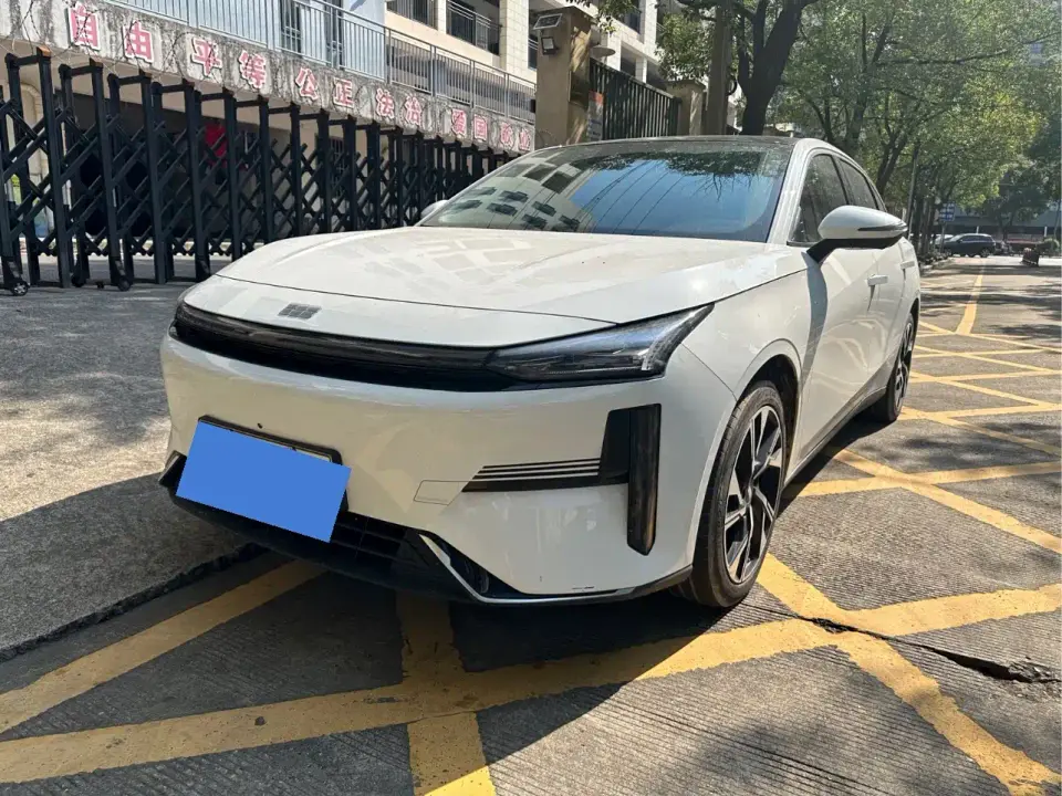 Geely Galaxy Galaxy L6 125km PLUS Soaring Dragon Edition 2024