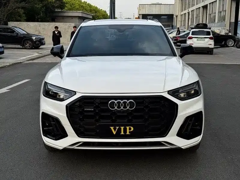 Audi Q5L Model 40 TFSI Luxury Dynamic 2024
