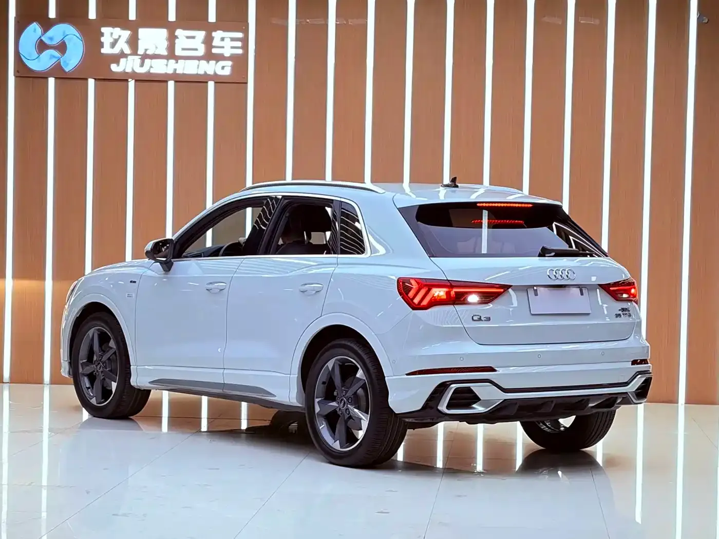 Audi Q3 35 TFSI Fashion Sport 2024 — фото 22