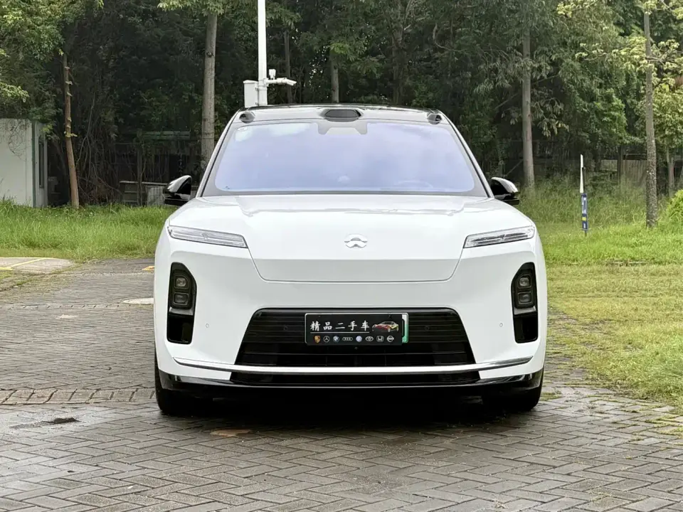 NIO ES8 Base Model 2025