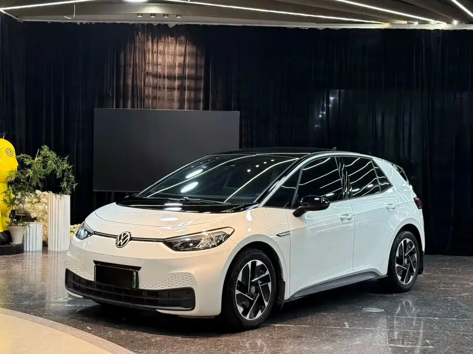 Volkswagen ID.3 Smart Outstanding Edition 2024