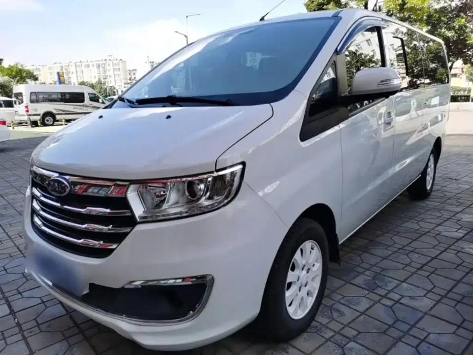 JAC Refine M3 PLUS 1.5T Manual Classic 7-Seater 2025