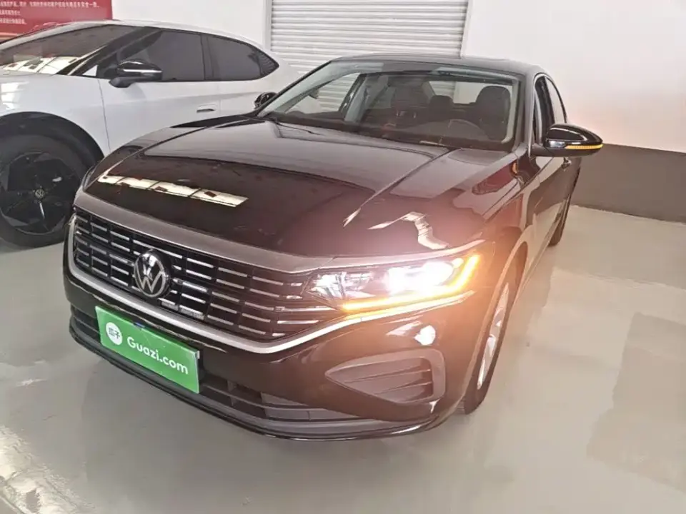 Volkswagen Passat Outstanding 280TSI Business Edition 2025