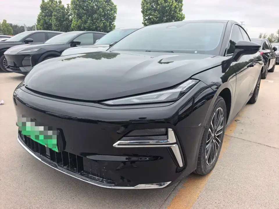 Geely Galaxy Galaxy Xingyao 8 130km EM-i Premium Edition 2025