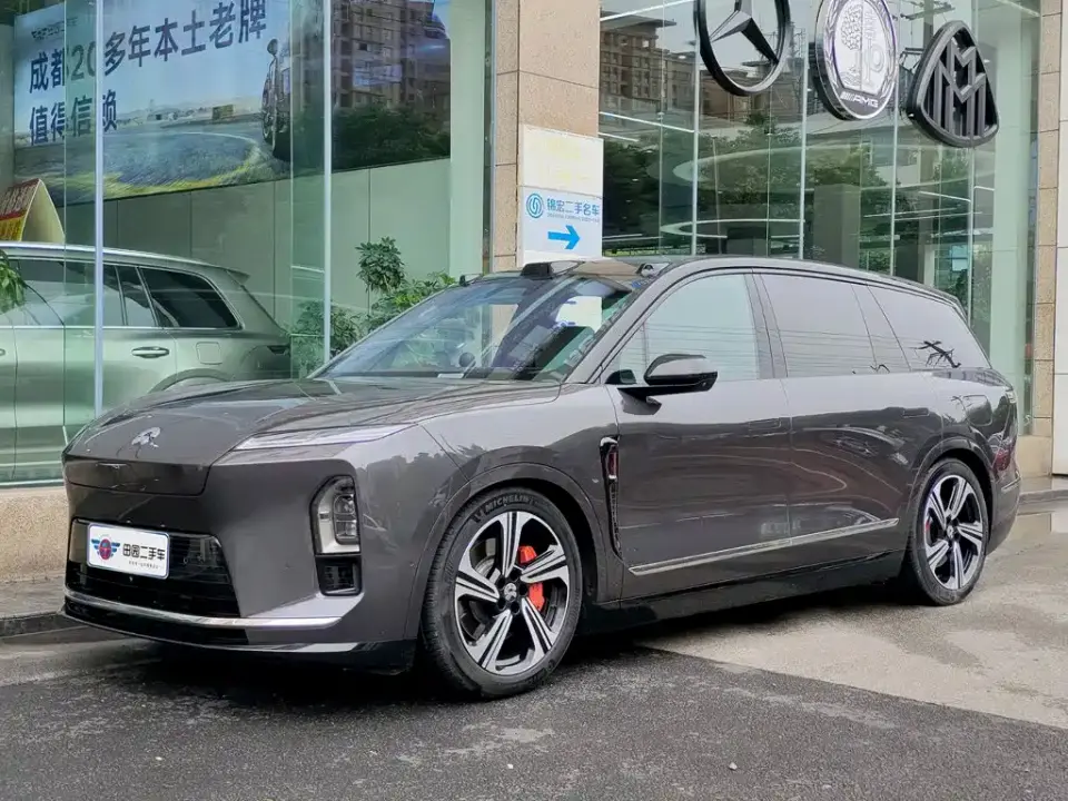 NIO ES8 Base Model 7-Seater 2025