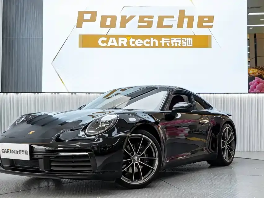Porsche 911 Carrera 3.0T 2025