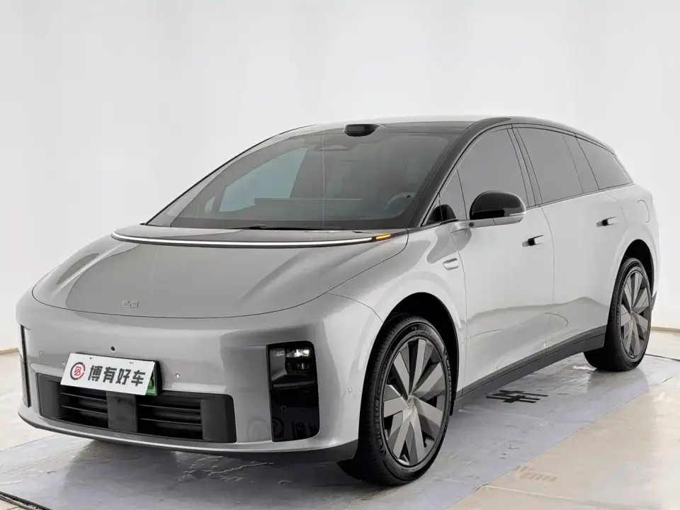 Li Auto i6 4WD Base Model 2025