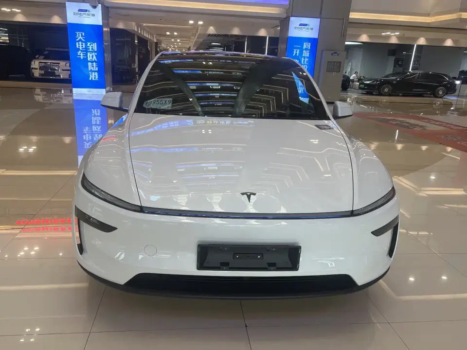 Tesla Model Y Rear-Wheel Drive 2026