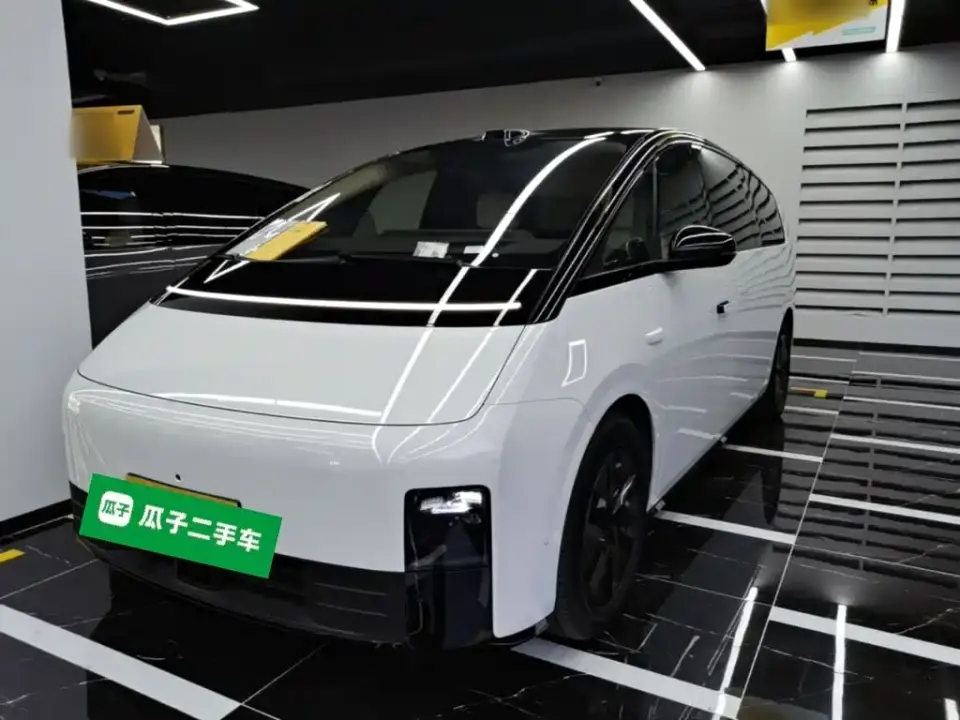 Li Auto MEGA Ultra Smart Renewal Edition 2025