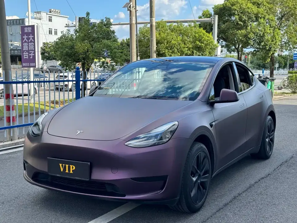 Tesla Model Y Rear-Wheel Drive Version 2024
