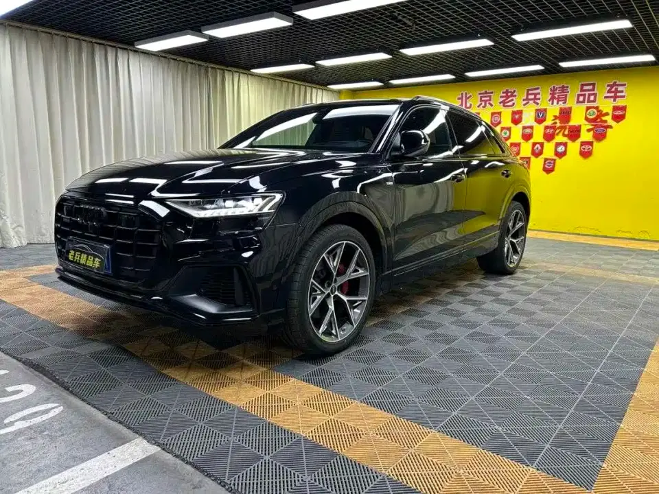 Audi Q8 55 TFSI Premium Dynamic 2021