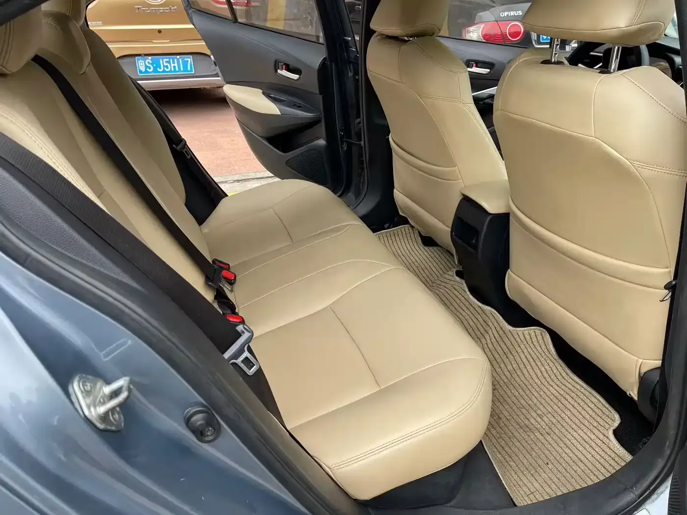 Toyota Corolla Hybrid 1.8L E-CVT GL-i Pioneer Edition 2020 — фото 9