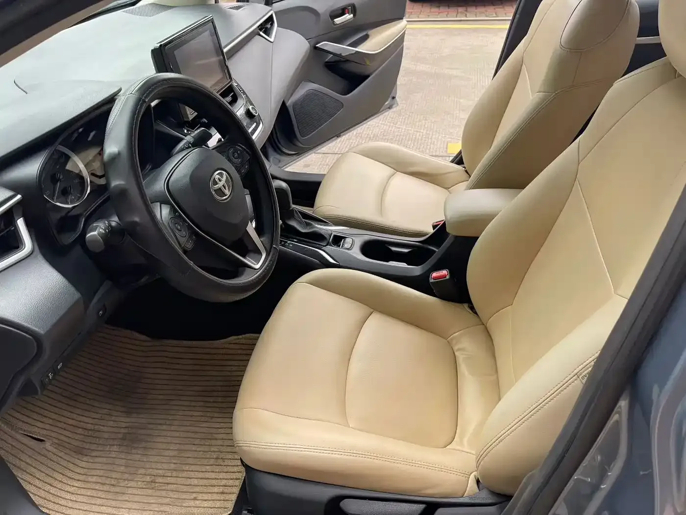 Toyota Corolla Hybrid 1.8L E-CVT GL-i Pioneer Edition 2020 — фото 8