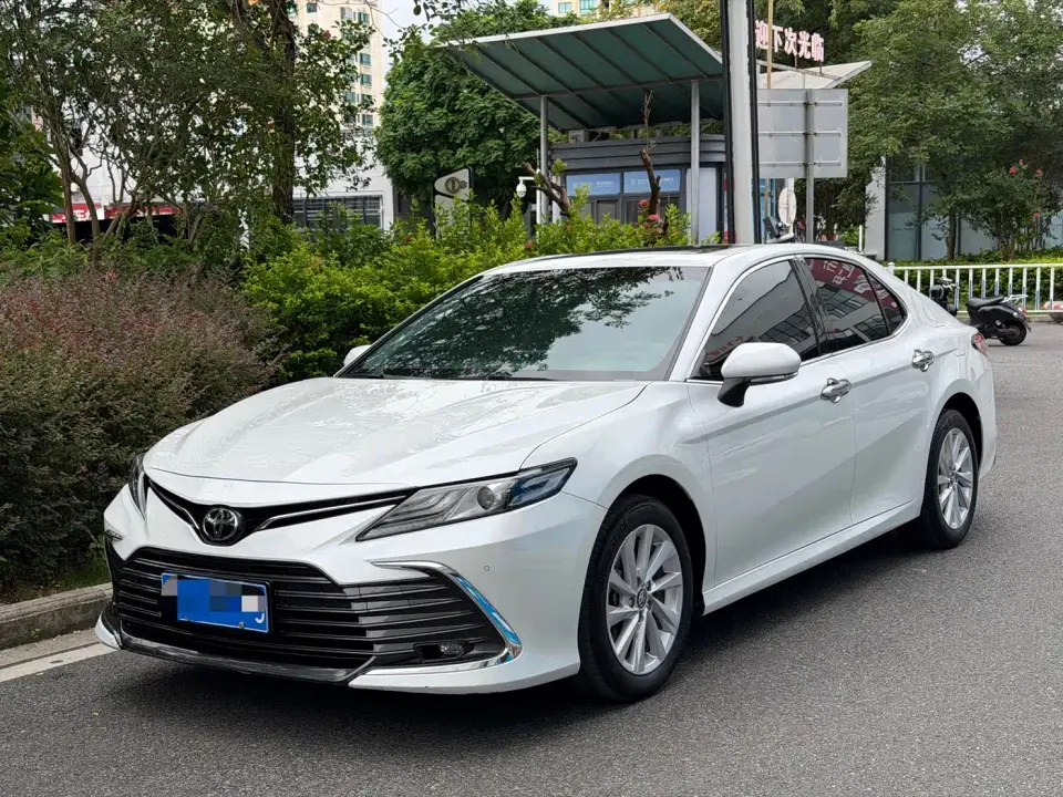 Toyota Camry 2.0G Luxury Edition 2022