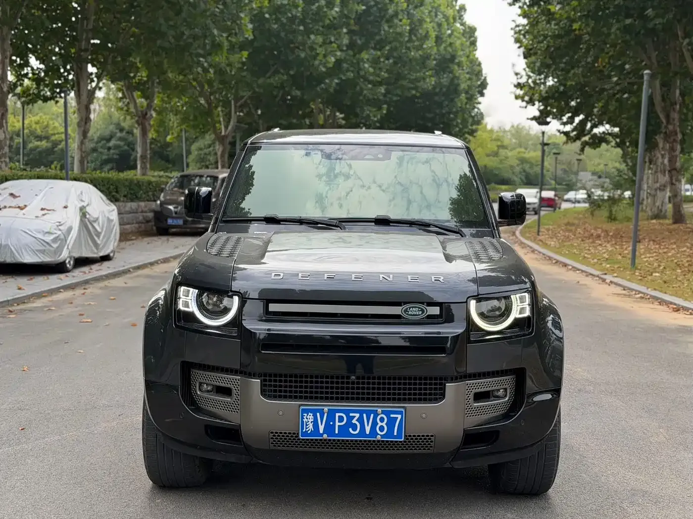 Land Rover Defender Model 110 3.0T P400 X-DYNAMIC HSE 2023 — фото 2
